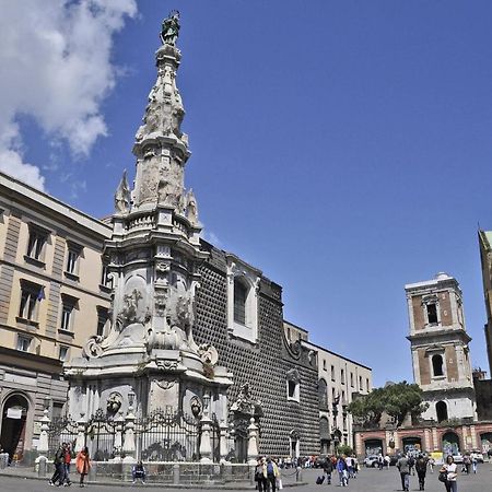 Casetta Soriano - Piazza Dante Neapel Exterior foto